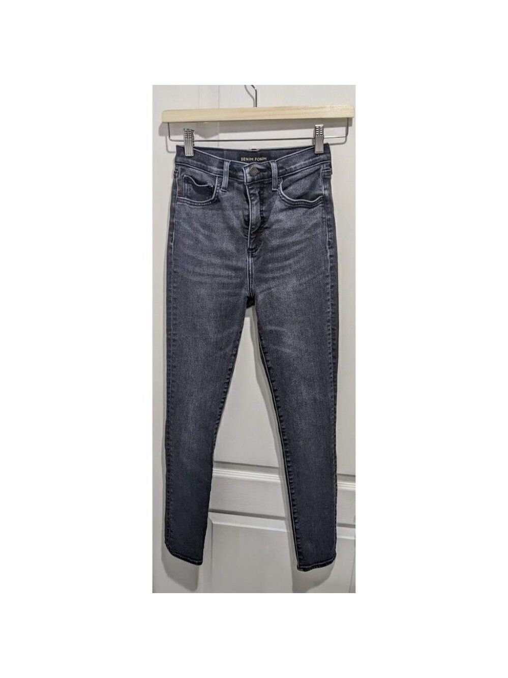 Aritzia Denim Forum | The Lola High Rise Skinny 30L in Black Eyeliner